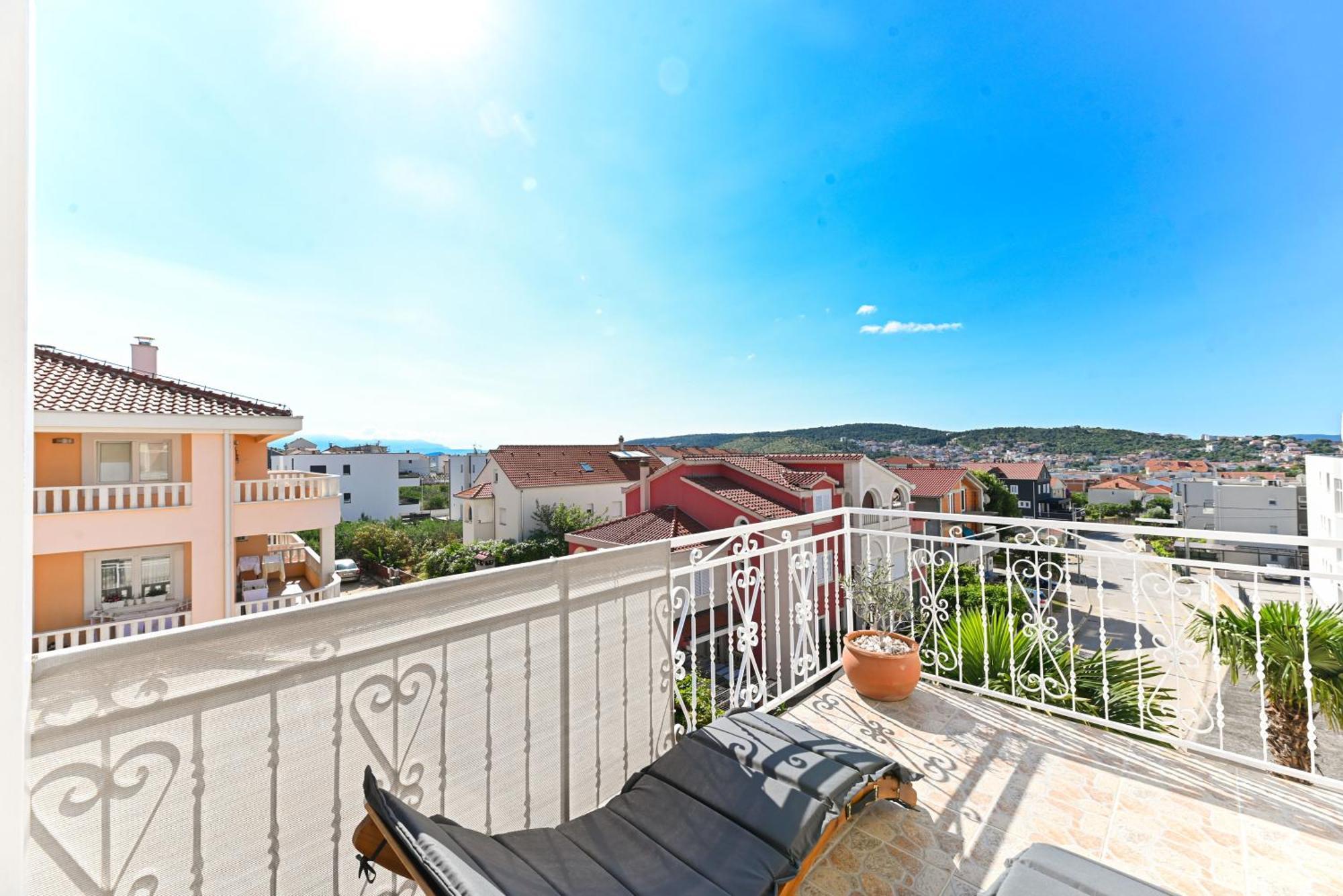 Apartment Dajana Feeling Of Home Трогир Экстерьер фото